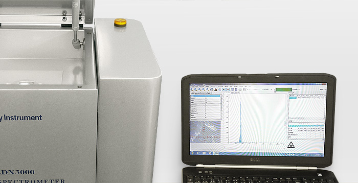 金・プラチナの純度を測定できる蛍光Ｘ線分析装置